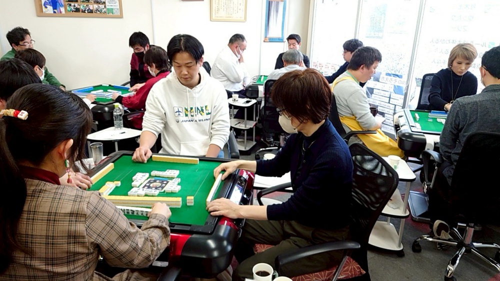 大阪でノーレートの健康麻雀・麻雀教室・麻雀大会に参加するなら【豊中の健康マージャン】