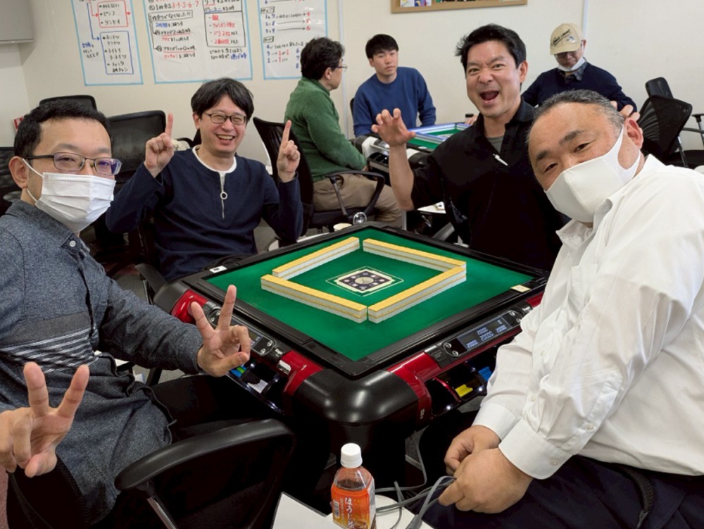 大阪でノーレートの健康麻雀・麻雀教室・麻雀大会に参加するなら【豊中の健康マージャン】