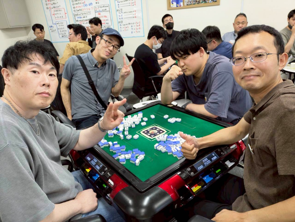 大阪でノーレートの健康麻雀・麻雀教室・麻雀大会に参加するなら【豊中の健康マージャン】