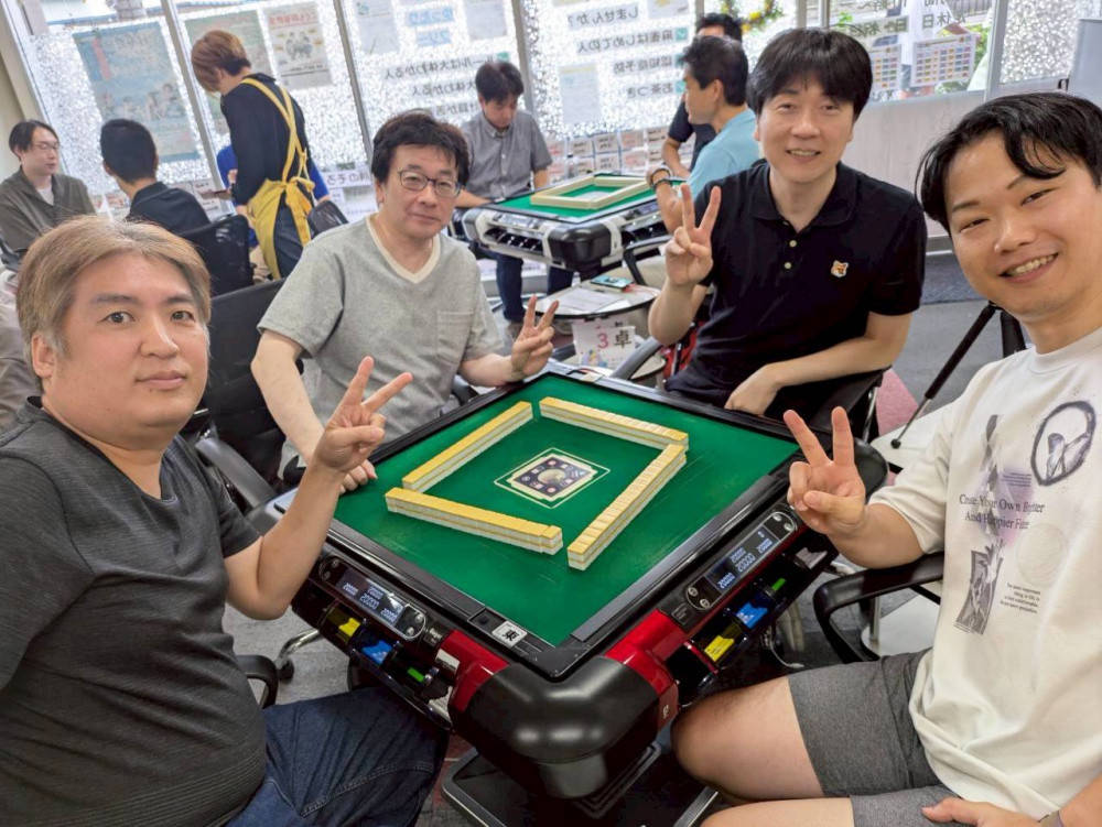 大阪でノーレートの健康麻雀・麻雀教室・麻雀大会に参加するなら【豊中の健康マージャン】