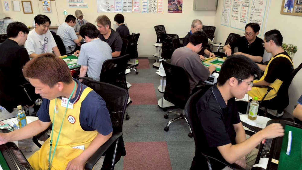 大阪でノーレートの健康麻雀・麻雀教室・麻雀大会に参加するなら【豊中の健康マージャン】