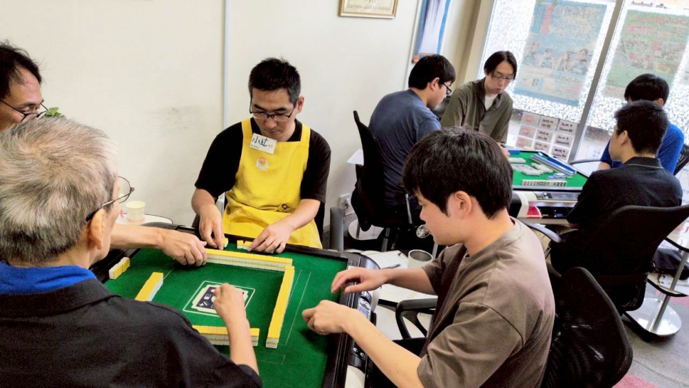 大阪でノーレートの健康麻雀・麻雀教室・麻雀大会に参加するなら【豊中の健康マージャン】