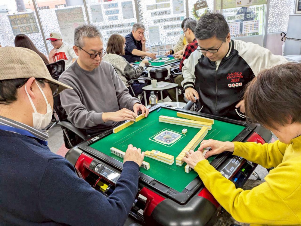 大阪でノーレートの健康麻雀・麻雀教室・麻雀大会に参加するなら【豊中の健康マージャン】