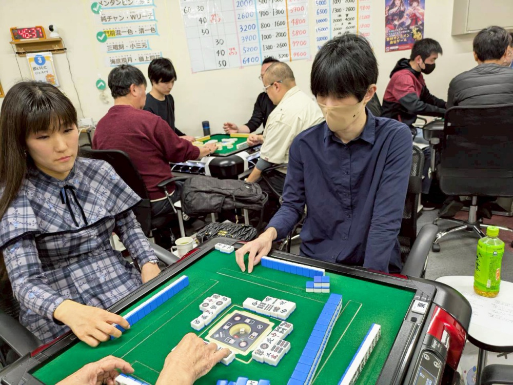 大阪でノーレートの健康麻雀・麻雀教室・麻雀大会に参加するなら【豊中の健康マージャン】